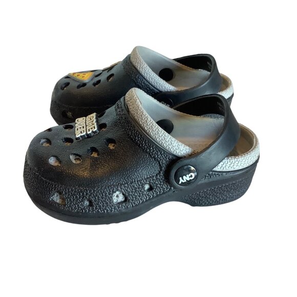 Capelli New York Kids Black Game Over Clogs With Pizza Controller Charms US 7 - Picture 5 of 6